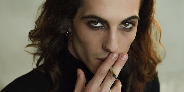 Damiano dei Maneskin: "Più ci insulterete più i nostri vestiti saranno effemminati" Damiano dei Maneskin: "Più ci insulterete più i nostri vestiti saranno effemminati"