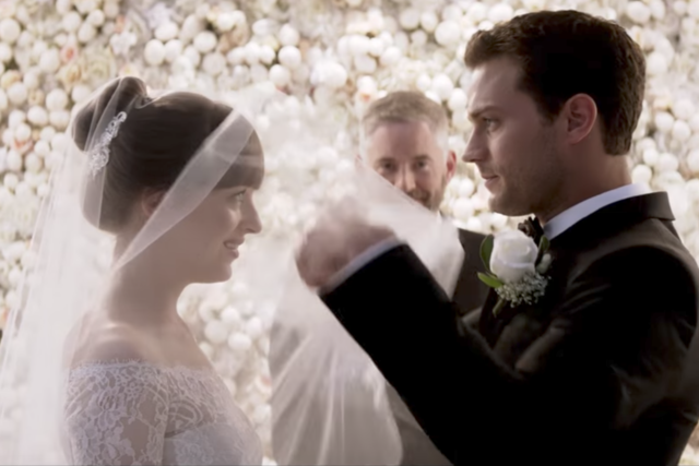 50 Sfumature di Rosso: tutti i dettagli dell'abito da sposa della "signora Grey"