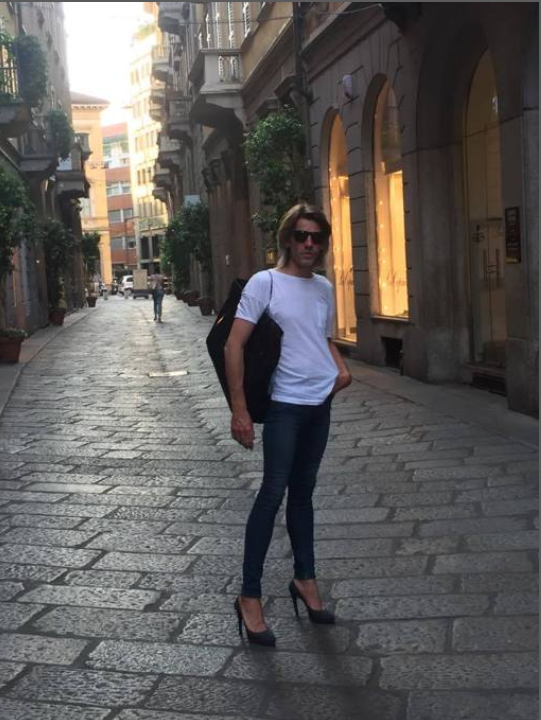 Laurentin Cosmos: "Perché un uomo etero come me vive sui tacchi a spillo'