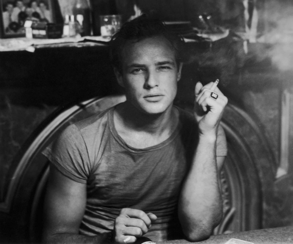Se James Dean era troppo bello per dire che era bisex e amava Marlon Brando