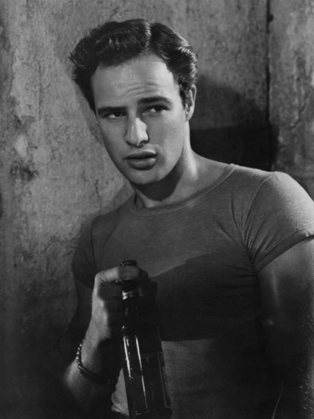 Se James Dean era troppo bello per dire che era bisex e amava Marlon Brando