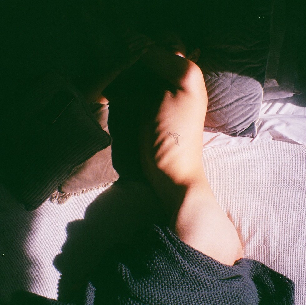 "Perché dopo aver subito violenza sessuale scatto e pubblico le foto dei miei amanti"