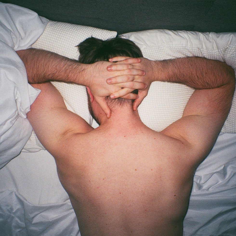 "Perché dopo aver subito violenza sessuale scatto e pubblico le foto dei miei amanti"