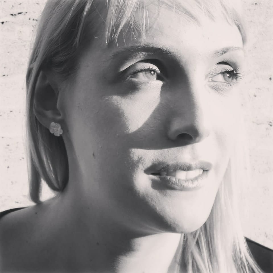 Monica Romano: "Quando ho scelto di prendere gli ormoni per diventare donna"