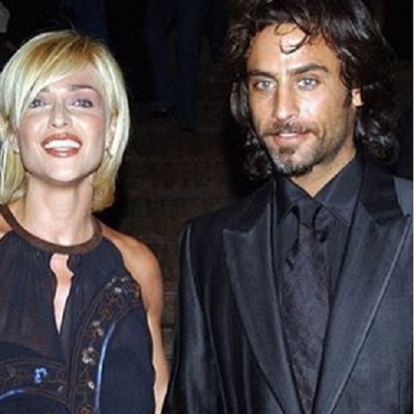 Paola Barale: "Non ci parliamo più", ma con Raz Degan è amore infinito