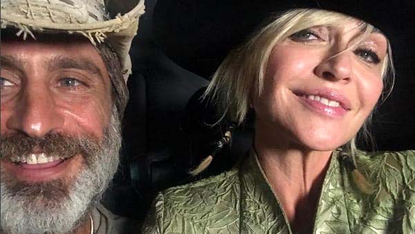 Paola Barale: "Non ci parliamo più", ma con Raz Degan è amore infinito