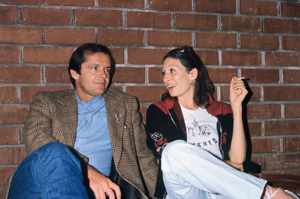 Slip di altre e gelosia: l'amore bestiale di Anjelica Huston e Jack Nicholson