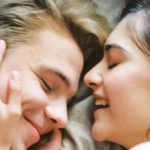 Coccole: ecco le ragioni per cui fanno bene dopo il sesso