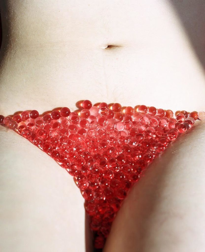 "Perché da donna non posso comprare dei preservativi senza essere giudicata?"