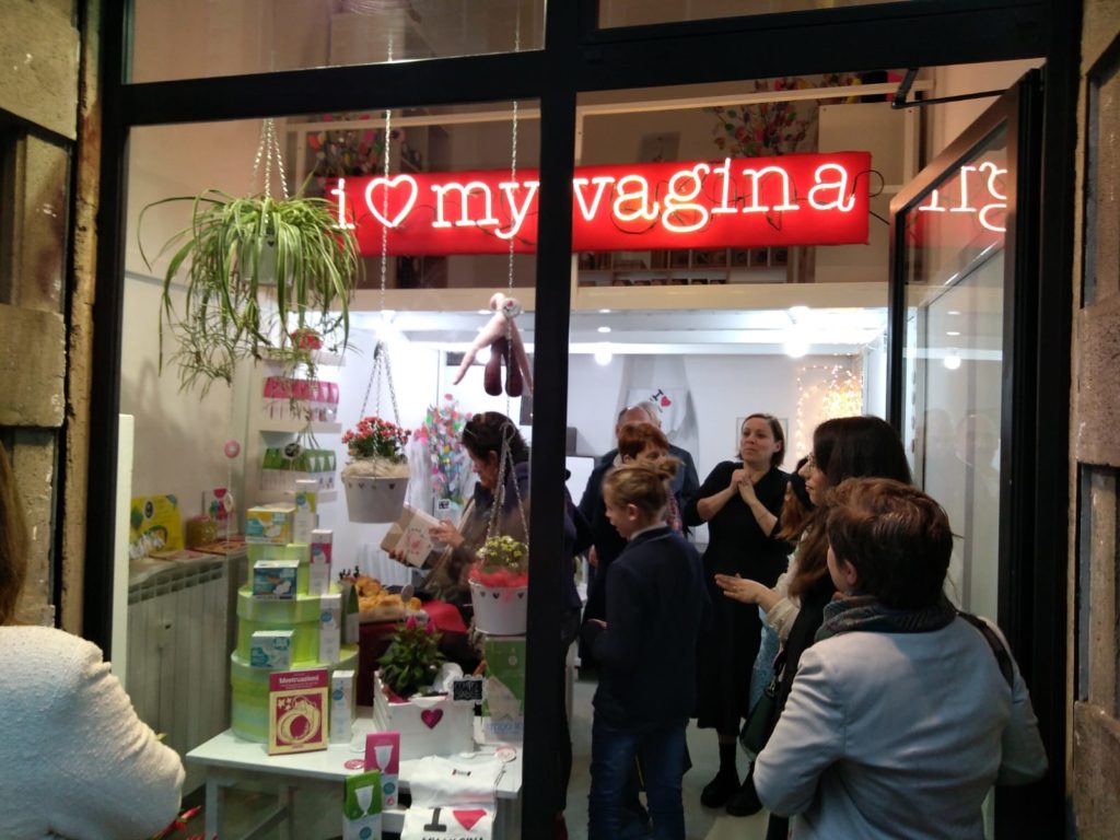 Bottega della Luna: nel luogo dove la vagina e i suoi fluidi non sono un tabù