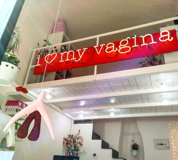 Bottega della Luna: nel luogo dove la vagina e i suoi fluidi non sono un tabù