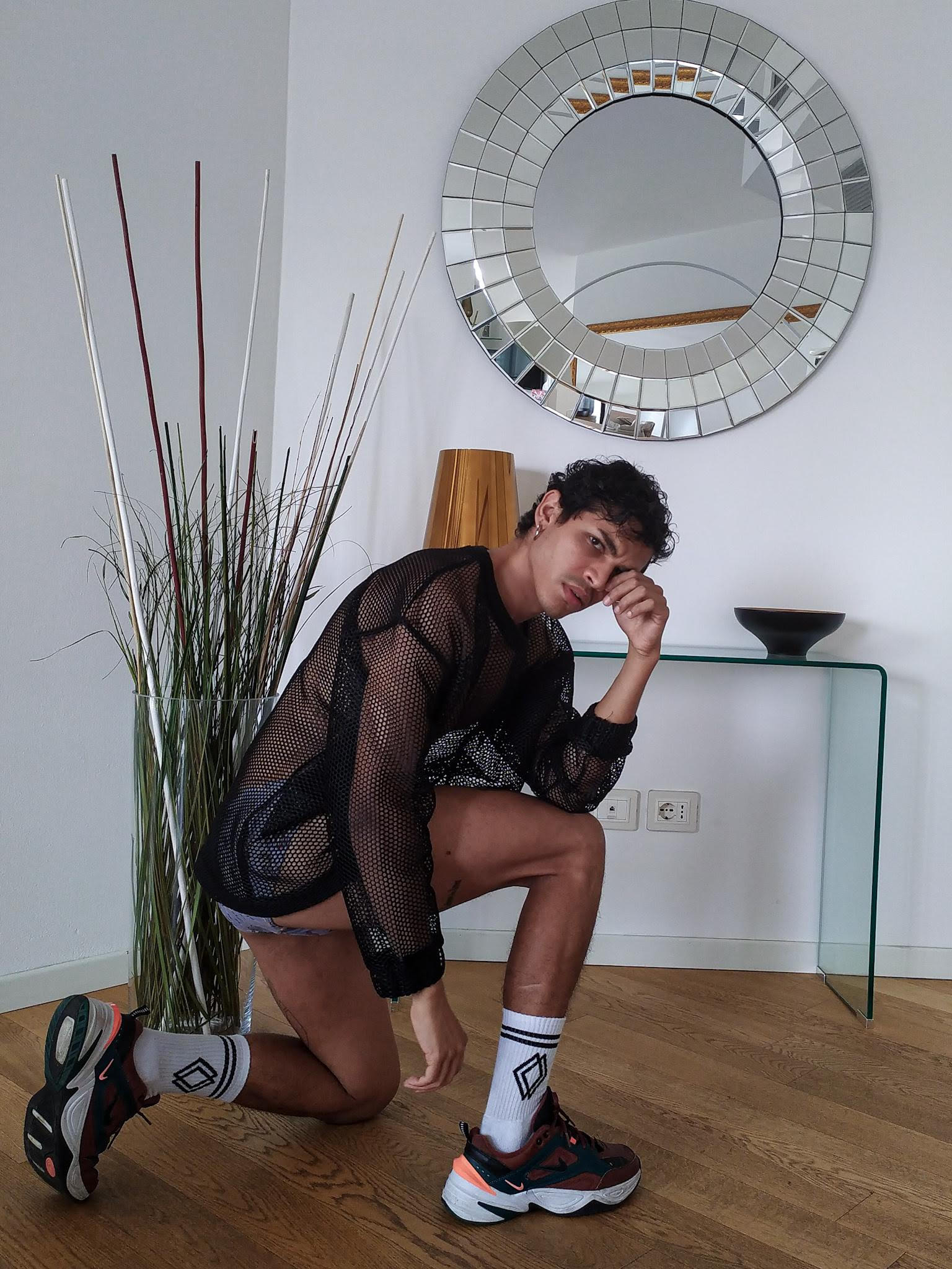 "Sono rom, gay e mi fa inca***re chi nega agli altri di vivere come vogliono"