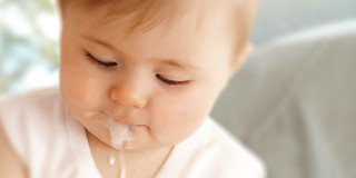 rigurgito neonato