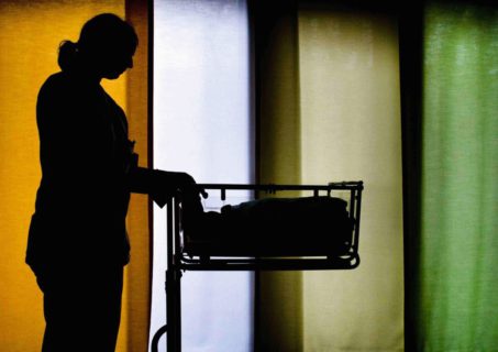 Il diritto di una madre di "abbandonare" un figlio: anche questo è amore Il diritto di una madre di "abbandonare" un figlio: anche questo è amore