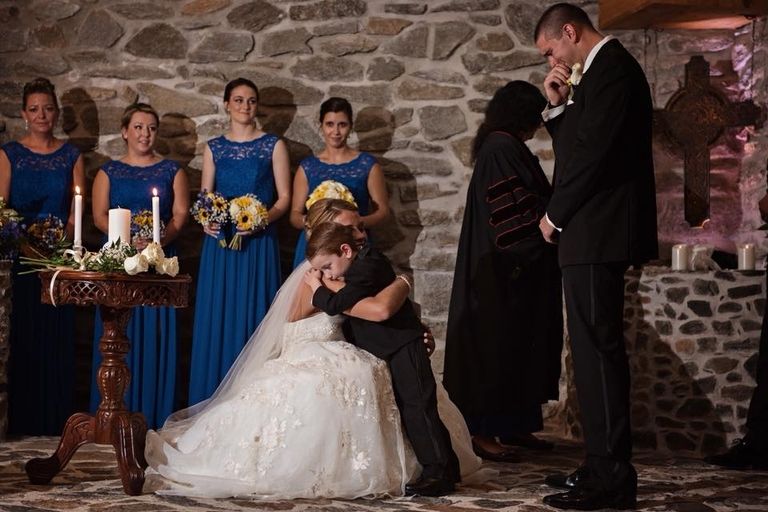 La promessa della sposa al figlio e all'ex compagna del marito