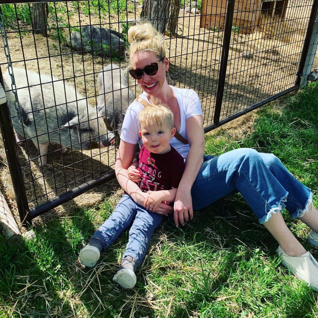Katherine Heigl, due figlie adottate e uno naturale: "Meglio l'adozione"