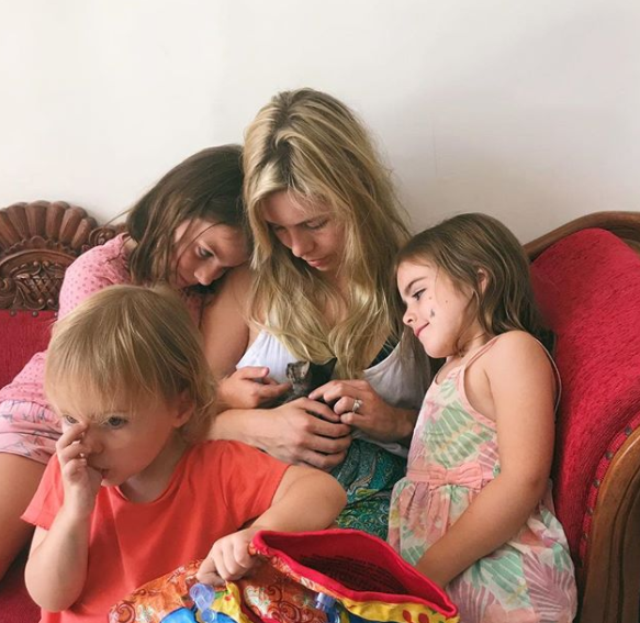 Famiglia lascia città e lavoro e si trasferisce a Bali: "Potete farlo anche voi"