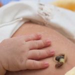 Cordone ombelicale: 10 storie di mamme che lo hanno conservato e non