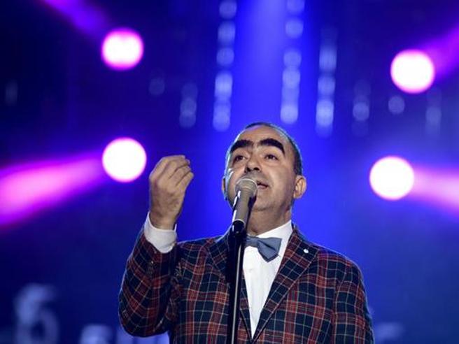 La battaglia di Elio: "la mia storia di genitore di un bambino autistico"
