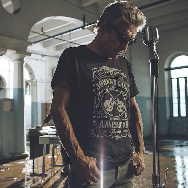 Ligabue: "Ho perso tre figli, ma nessuno considera l'aborto un vero lutto"