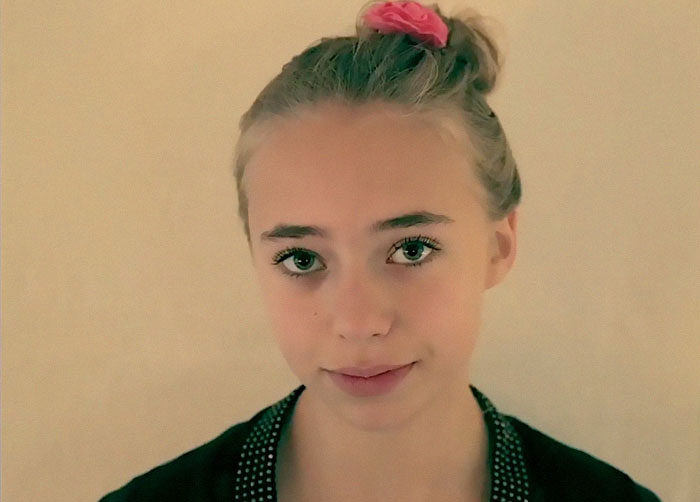 Il papà filma la figlia tutte le settimane per 18 anni: il risultato