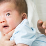 Il mio bambino ha sempre il singhiozzo, come glielo faccio passare?