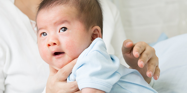 Il mio bambino ha sempre il singhiozzo, come glielo faccio passare? Il mio bambino ha sempre il singhiozzo, come glielo faccio passare?