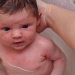 6 consigli per il bagnetto del neonato