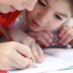 Smettiamola con la storia dei maschi più stupidi delle femmine