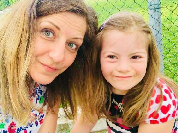"Il cromosoma in più di mia figlia la rallenta, ma non le impedisce di essere felice"