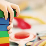 Cos'è il metodo ABA, usato sempre di più per il trattamento dell'autismo