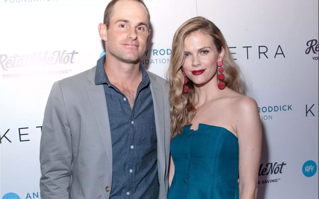 Brooklyn Decker: "Prima di avere figli avevo tette, forme, poi ho perso il mio corpo"