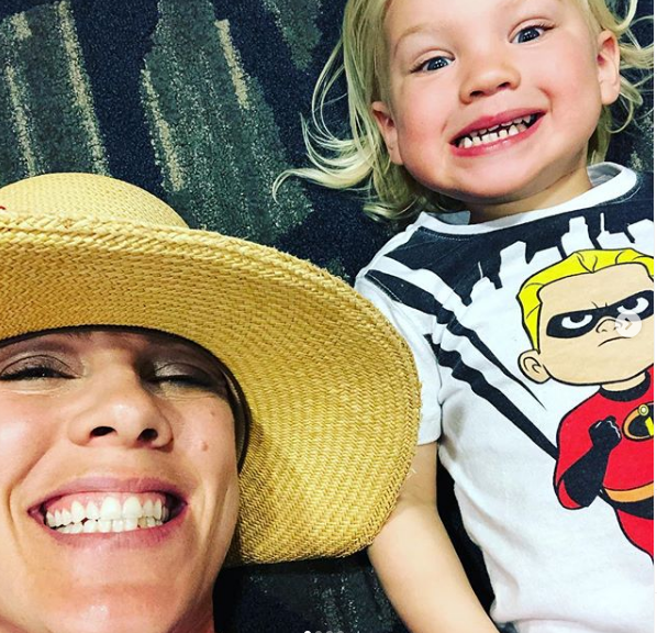 “A 17 anni ho avuto un aborto spontaneo”: la confessione di Pink