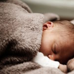 Come cambiano corpo e cervello di un uomo quando diventa papà