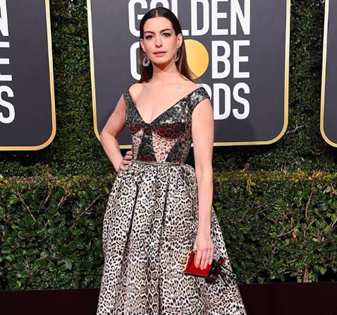 Anne Hathaway, mamma bis dopo tanto dolore e la scelta di stare lontano dai social