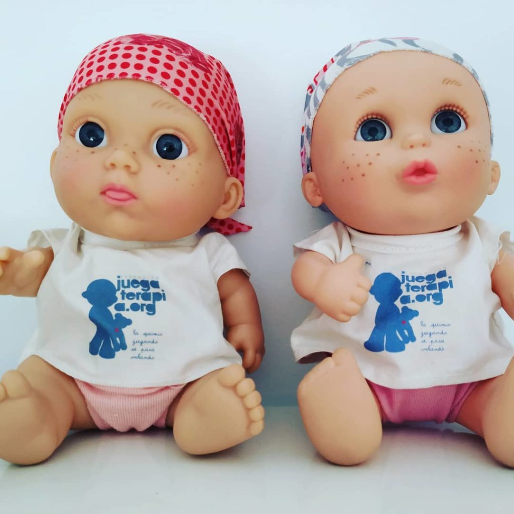 Baby Pelones: le bambole senza capelli che fanno sentire i bimbi col cancro meno soli