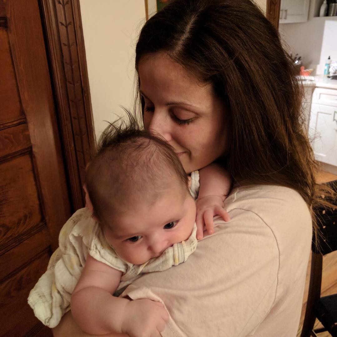 È nata Joy, "un burrito di amore": Clio MakeUp di nuovo mamma (con mascherina)