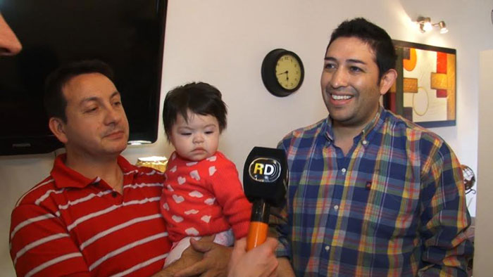 Storia di Olivia, la bambina che nessuno voleva adottata da due papà gay