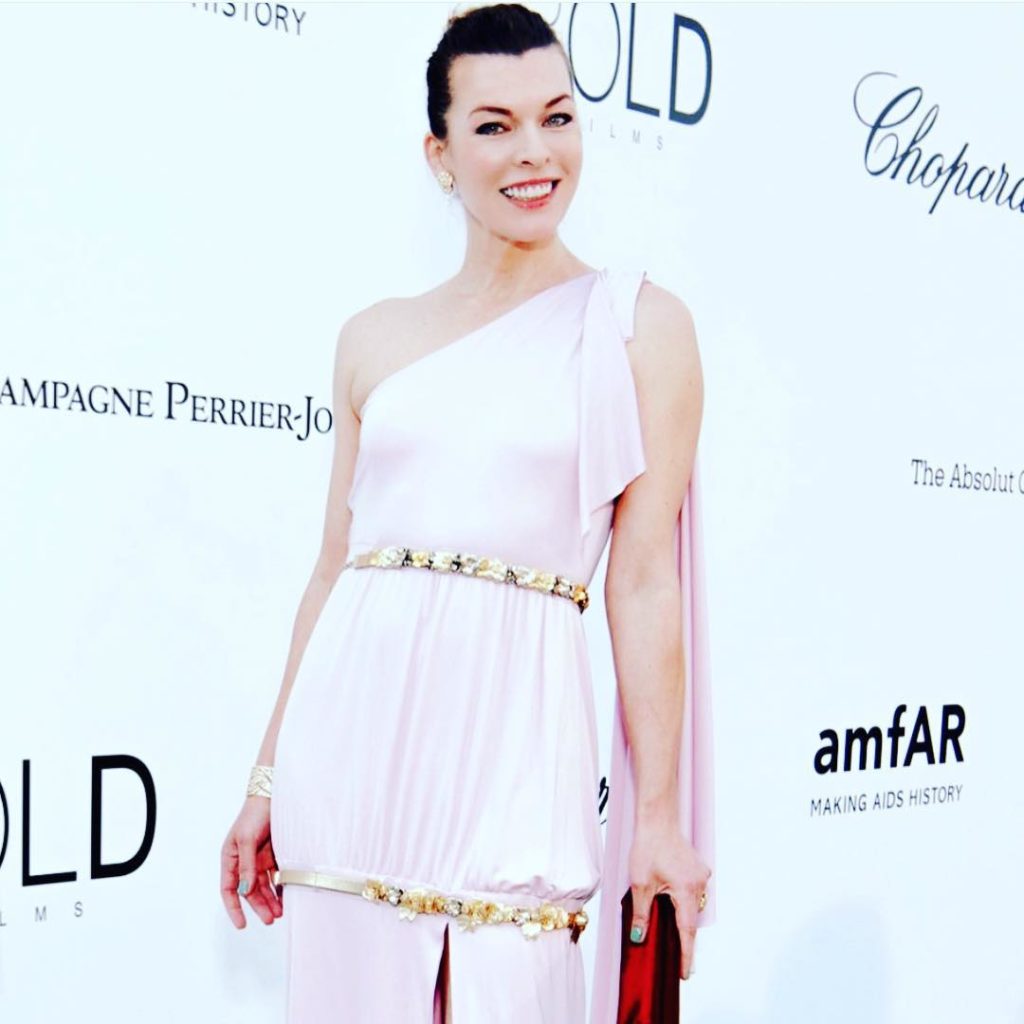 Milla Jovovich: "Cerco solo di essere una latteria perfettamente funzionante"