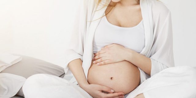 Brufoli in gravidanza: i rimedi per affrontarli (senza rischi per il pargolo)
