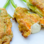 Fiori di Zucca Fritti Ripieni di Ricotta