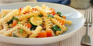 pasta con zucchine e tonno