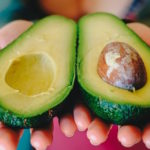 Perché avocado, mandorle, kiwi, meloni e zucche non sono 100% alimenti vegani