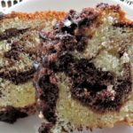 Torta variegata al cioccolato