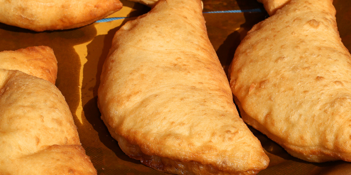 La pizza fritta come la fa Sorbillo e le ricette tradizionali regionali