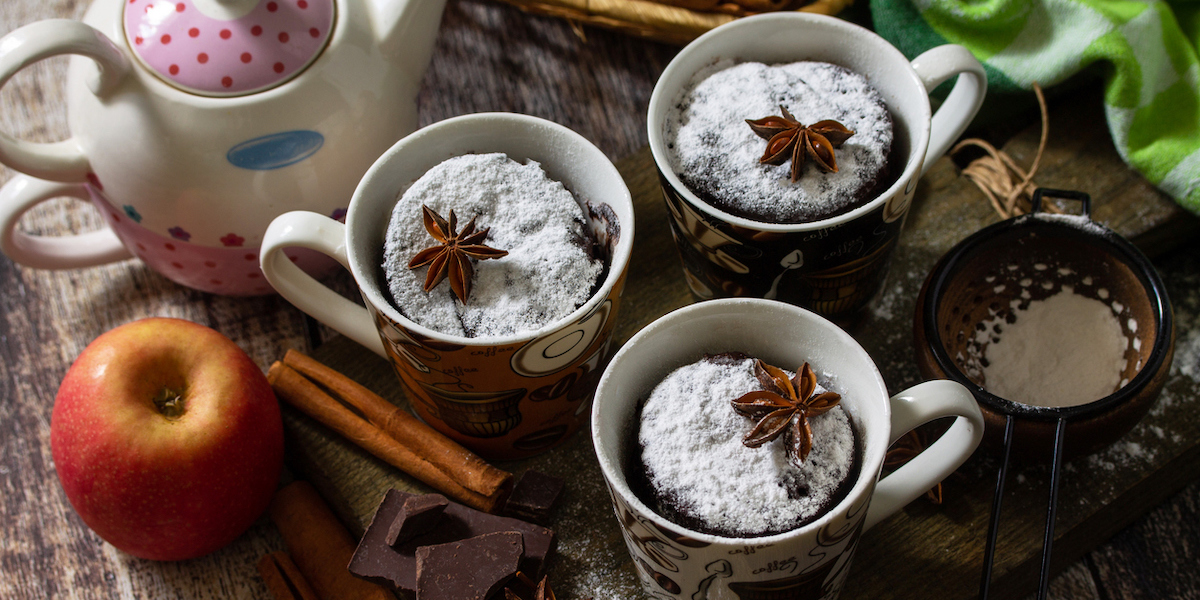 Torta in tazza, come preparare un dolce a effetto in 8 minuti