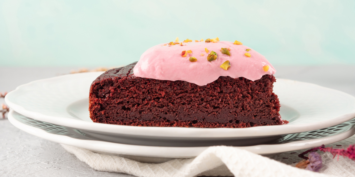 Torta al cioccolato fondente e barbabietola