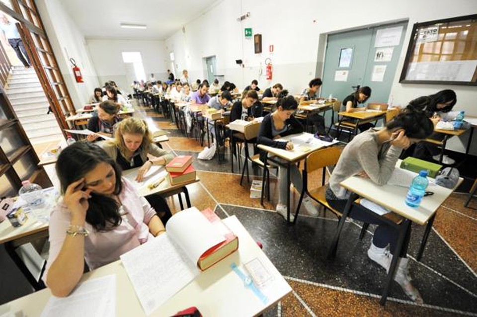 Esame di maturità: studio sfrenato e notti insonne? I consigli del nutrizionista Esame di maturità: studio sfrenato e notti insonne? I consigli del nutrizionista