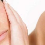 Non è solo "ansia", ecco come affrontare la dermatite da stress