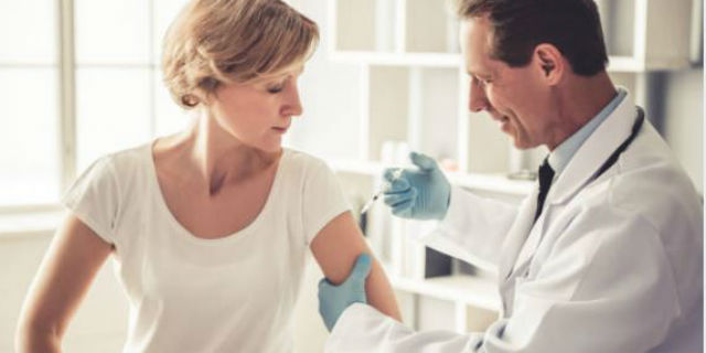 vaccino meningite adulti